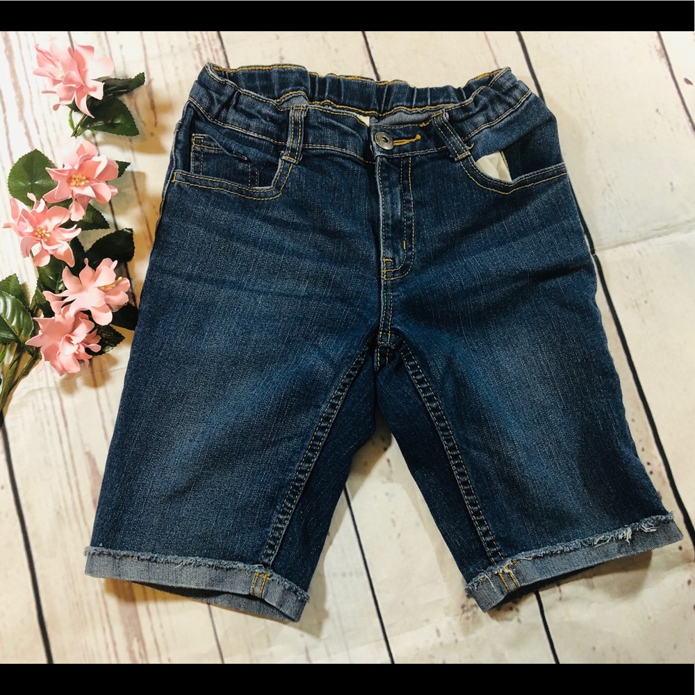 Dark wash Bermuda shorts size 8 girls
